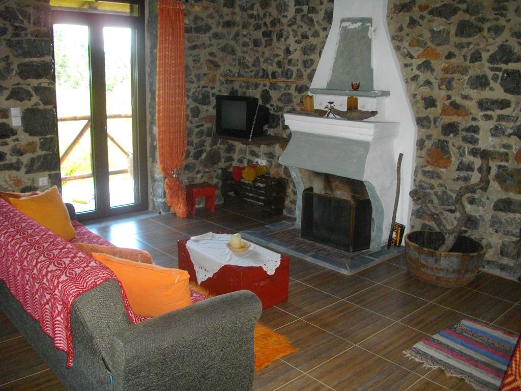Ksenonas Chrusovitsi Hotel Khrisovitsion ภายนอก รูปภาพ
