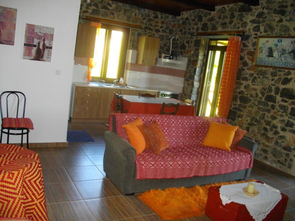 Ksenonas Chrusovitsi Hotel Khrisovitsion ภายนอก รูปภาพ